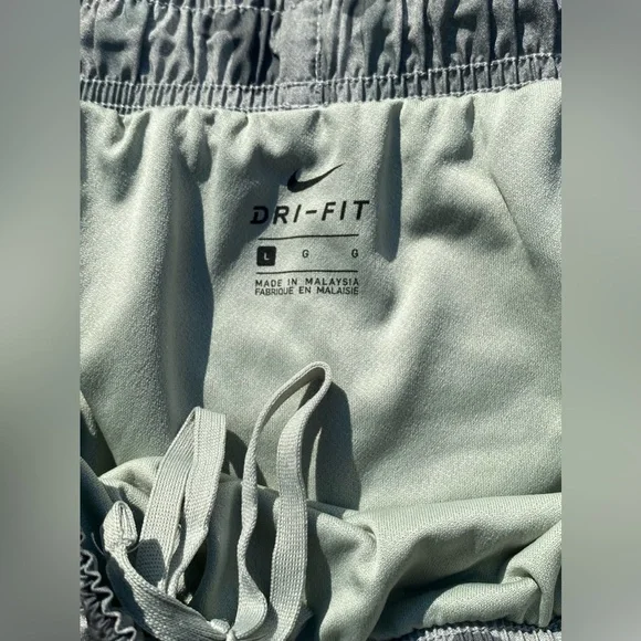 Nike Dri-Fit Women's Green Camo Athletic Shorts Drawstring Sporty Casual Short L - Picture 4 of 5